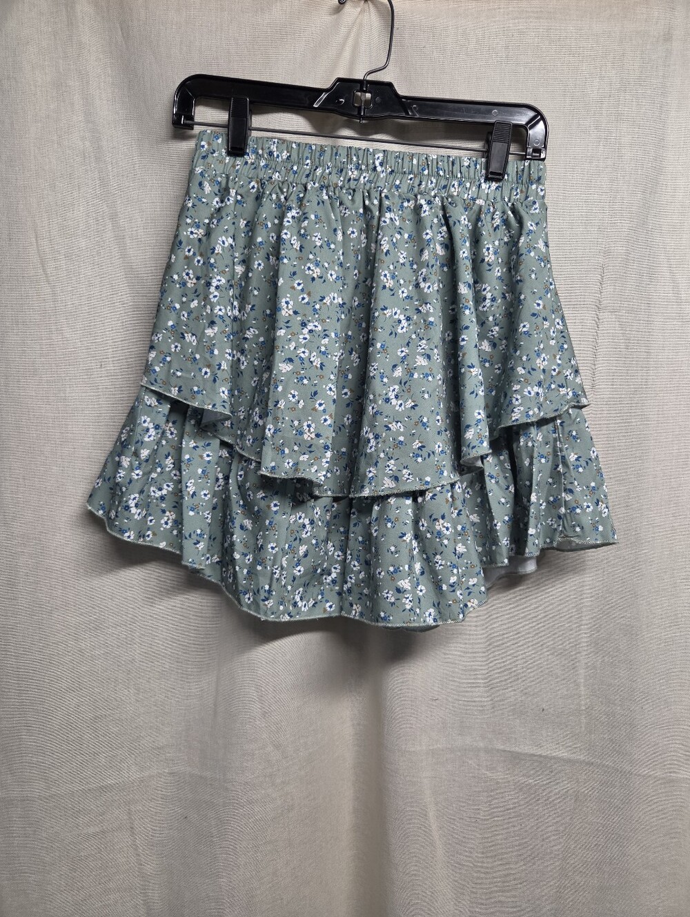 Simplee Sage Green Floral Tiered Skirt